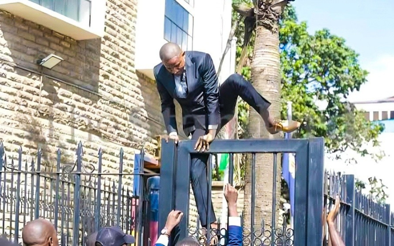 owinosteve_001's tweet photo. Mashuujaa wetu @edwinsifuna &amp; @HEBabuOwino Happy Mashujaa Day,our 2024/5 heroes

Millennials GenZ Obinna The British #MashujaaDay dp waiguru Tony Ketter Mau Mau Gender Equality UHC Eldoret #SomeoneTellDCI  usawa Kitale Market Albert Ojwang Kenya Wamunyoro Kitui Diggs Congolese https://t.co/YDgT8lSgNY