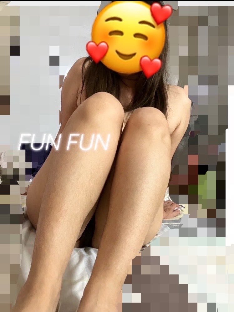 FunFunMan69's tweet photo. ภรรยาเรา40++แล้ว  แต่40+ยังแจ๋ววววอยู่ คิดเองคนเดียว😂😂 #คู่แท้ #คู่ไม่แลก #คู่40 #โชว์เมีย #กกนใช้แล้ว #กกนใส่แล้ว #กางเกงในใช้แล้ว https://t.co/8yt18uAhdA