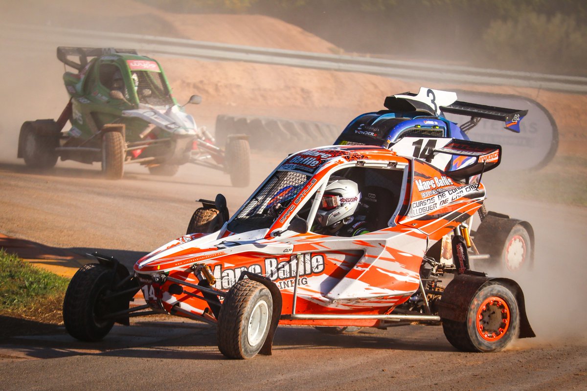 CERX_RFEDA's tweet photo. ⏳ Vamos descontando los días para la última batalla de los #RallycrossWarriors, la #GranFinal del #CERXLoterías en @AragonMotorLand ⚔️

🗓️ 7-8 noviembre
✍️ Inscripciones abiertas ➡️ https://t.co/ubOhHmHUBX ✅

#CERX #Rallycross https://t.co/oqu89Ne7iL