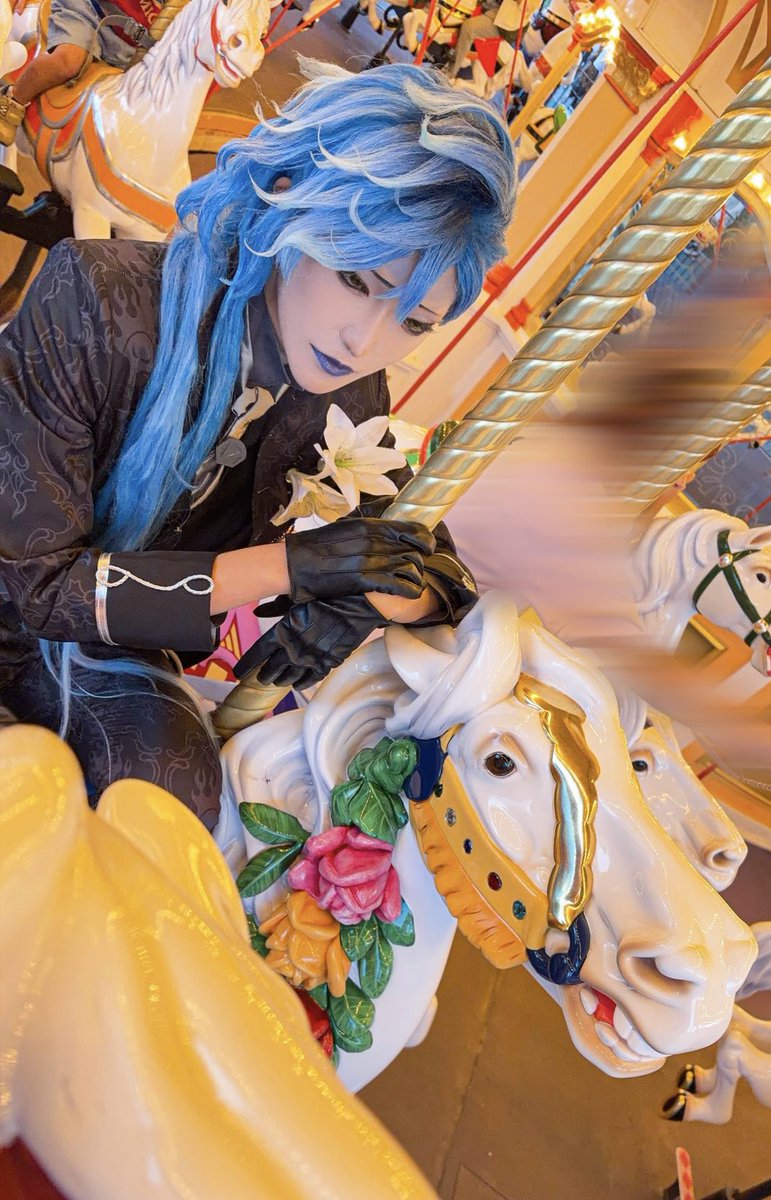 keimaru_piyo02's tweet photo. SSR組でインパしてたんだけど対極すぎておもろかった。

陰と陽………w

 #Dハロ仮装2026
 #Dハロツイステ https://t.co/yCkpkAsjg0