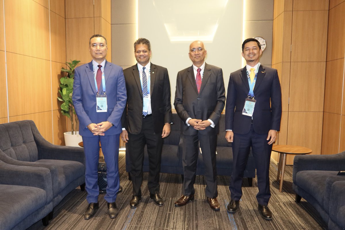 CyberviewMY's tweet photo. For years, Cyberjaya has served as a living lab where autonomous vehicles and smart city solutions are tested, refined and scaled in real-world conditions.

Thank you to MOT and MIROS for bringing leaders together towards Vision Zero.

#CyberviewMY #TechHubDeveloper https://t.co/D4c7yftFns