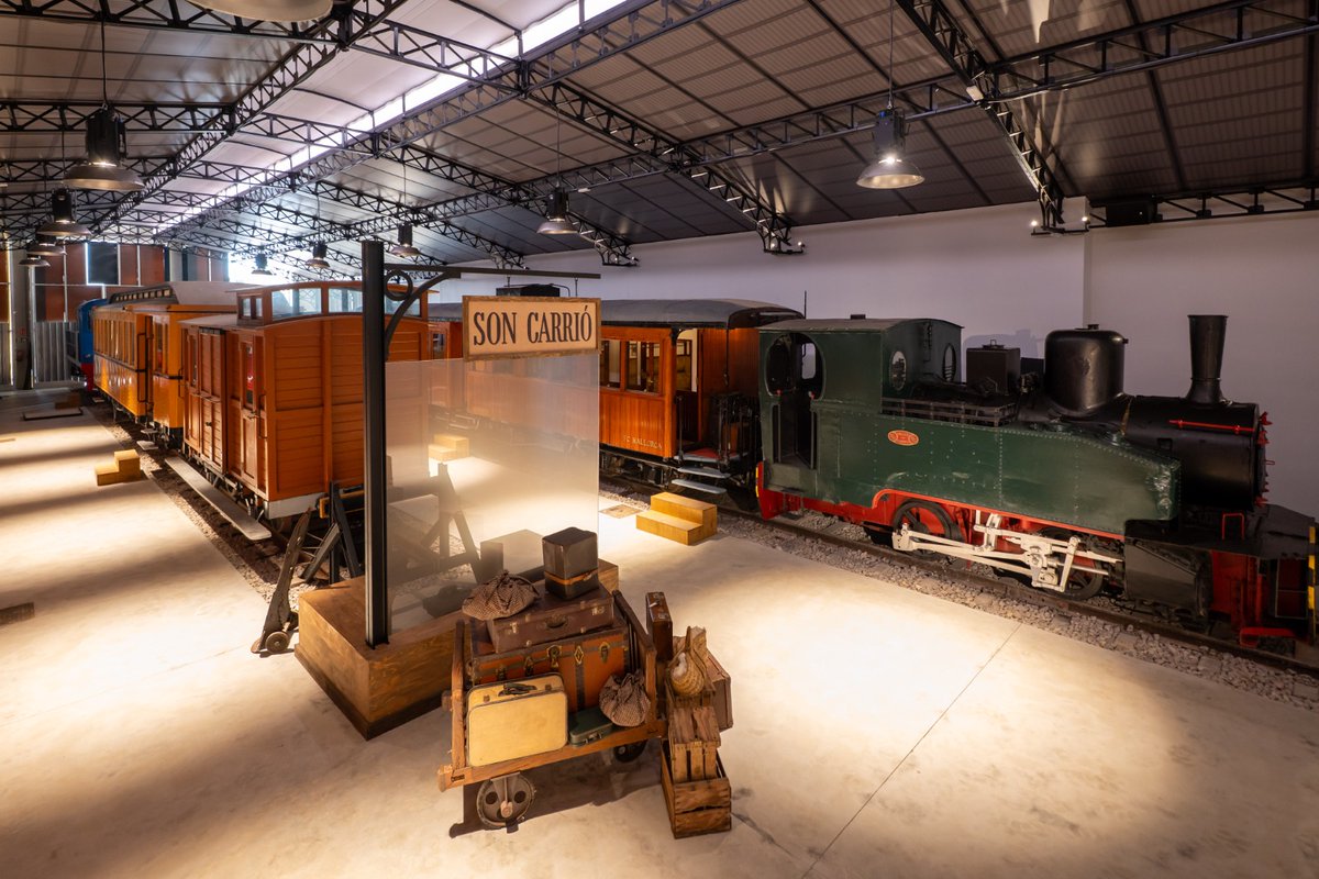 goib's tweet photo. 🚂 La Setmana del Tren arriba a Mallorca.

Del 23 al 28 d'octubre, @sferroviarism i el Museu del Ferrocarril organitzen activitats per a tota la família.

Hi haurà contacontes, tallers i visites guiades per donar a conèixer el patrimoni ferroviari.

🔗 https://t.co/0PcR4G3s8N. https://t.co/JVF5rBSQkG