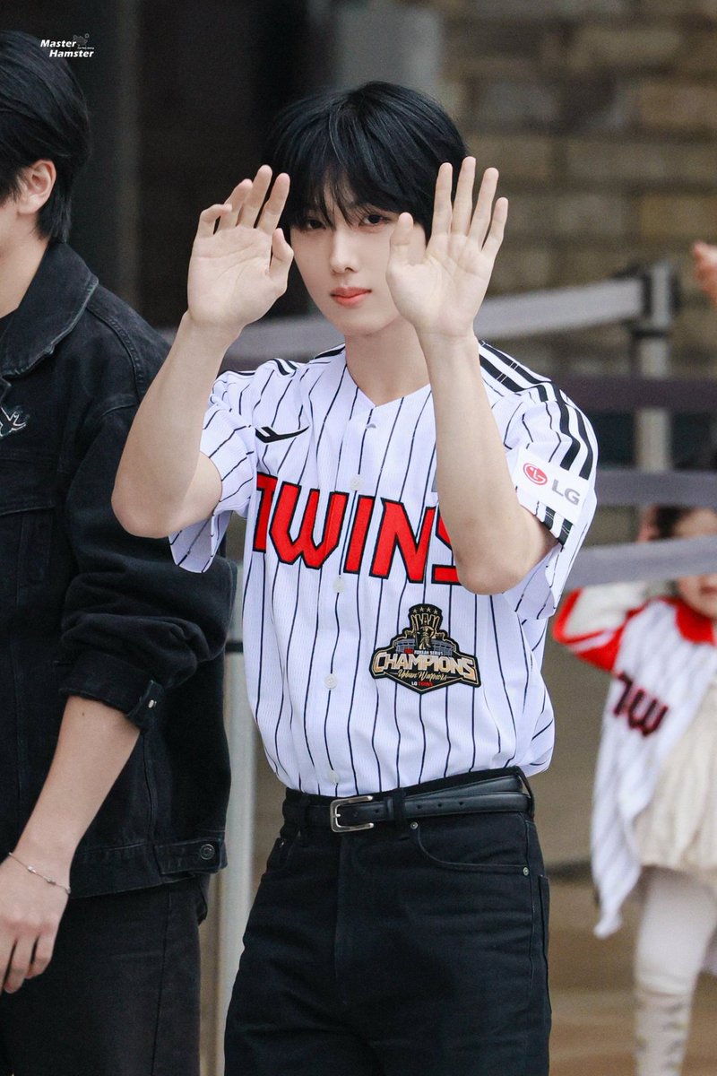mkl_pjs's tweet photo. I'll join project #DreamAfterUs and donate to @forNCT_DREAM if u drop this template in reply 

SPECIAL RELIEF PITCHER JISUNG 
#JISUNGxLGTwinsReturns
#LG의_특급_구원투수_지성

Rp. 205 x reply
end : today 23.59 WIB https://t.co/rB0E8RJI7L