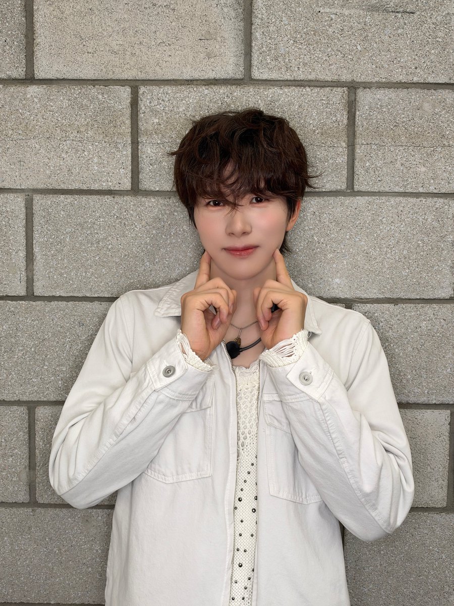 KO1KEYZofficial's tweet photo. [📸] 261020

SBS LIFE 「#더쇼」
감사합니다!

🎀 #YUKI
Detail ➡︎https://t.co/zzxyfKj6h2

'KO1KEYZ' (Korean ver.) PV
🔗https://t.co/4xIBmFp1QE
Apple Music
🔗https://t.co/nt5gbOMgPp
Spotify
🔗https://t.co/pTP0S9St1f

#THESHOW
#KO1KEYZ #코이키즈 https://t.co/KdBPdcsSh6