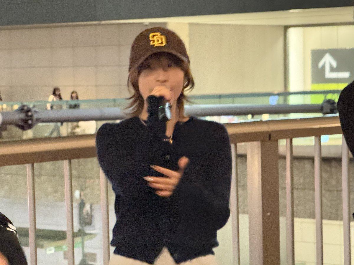 daguoli_1221_'s tweet photo. 2026/10/20 天王寺駅周辺 ストリートライブ I$M(イズム) その3
#ISM #イズム #SAYAKA #KANON #TAIGA #KOTARO #HISASHI #ストリートライブ #路上ライブ #天王寺 #天王寺駅 https://t.co/r3FpMlHYKQ