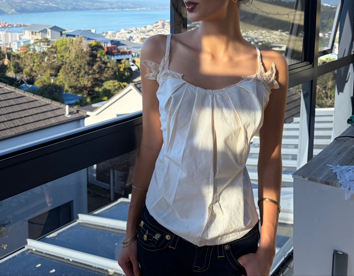 marsmonkey__'s tweet photo. ootd 🧚 i made this top &amp; im so glad it’s getting hot enough for backless https://t.co/qkVkKeX1sW