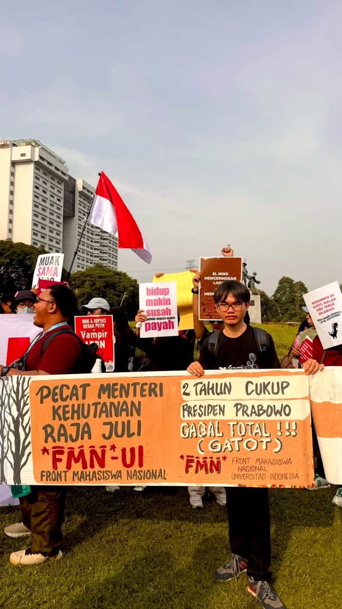 ultramenksms's tweet photo. SUARA RAKYAT🔥🔥🔥 https://t.co/BPLFxfETep