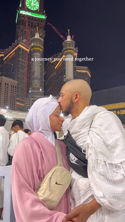 abbkar_ai's tweet photo. These are different pictures of couples kissing each other inside the Grand Mosque. Why didn’t the Saudi authorities execute them?

Many Islamophobes here have been spreading false narratives, claiming that the Bangladeshis executed by the Saudi authorities were couples who were simply kissing each other inside the Grand Mosque.

You can dislike Saudi Arabia for being a Muslim country, but why spread unverified stories just to discredit it? If you want to criticise the authorities, at least get your facts right instead of deliberately misleading people and fueling hatred against Islam.