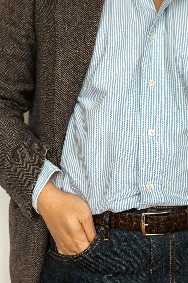 krawattenzwang's tweet photo. Büro-Outfit: Fischgrat-Tweed, OCBD, Selvedge-Jeans, Chelsea Boots und Alligatorgürtel. https://t.co/o40VMu6FIA