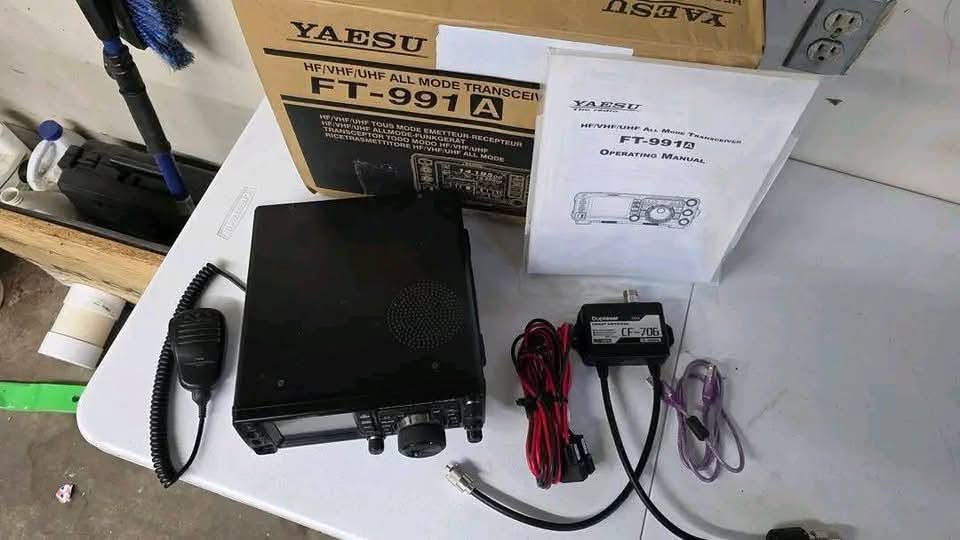 hamradio010's tweet photo. Second-hand Yaesu FT-991A multiband, multimode transceiver — in great condition, with microphone, power lead and manual.

$700

📦 Fast &amp; worldwide delivery

#Yaesu #FT991A #AmateurRadio #SecondHand #Radioworld https://t.co/uTHKuRYQA2
