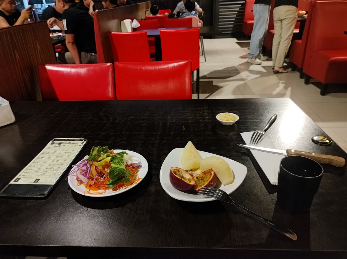HowToWin6's tweet photo. 這羅宋湯的肉，很多XD https://t.co/99se66tHFr