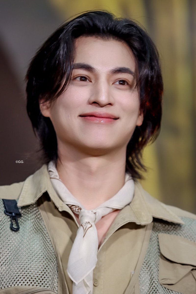GATEFORGULF's tweet photo. สุดหล่อของแม่ 👶🏻🤏🏻

GULF AT JUNGLEWALK 2026
#TheMallLifestoreXGulfKanawut
#TheMallLifestoreJungleWalk2026
#GulfKanawut
#ท่องโลกมหัศจรรย์แดนสัตว์แปลกพิศวง
@gulfkanawut 
#ggpix https://t.co/PXrV7FK34Q