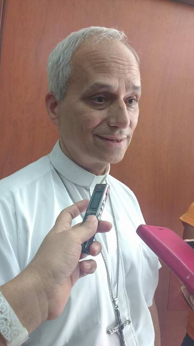 Marievivibobbrt's tweet photo. Mons bawb gave an interview in Chiclayo https://t.co/ac0DDezbzN
