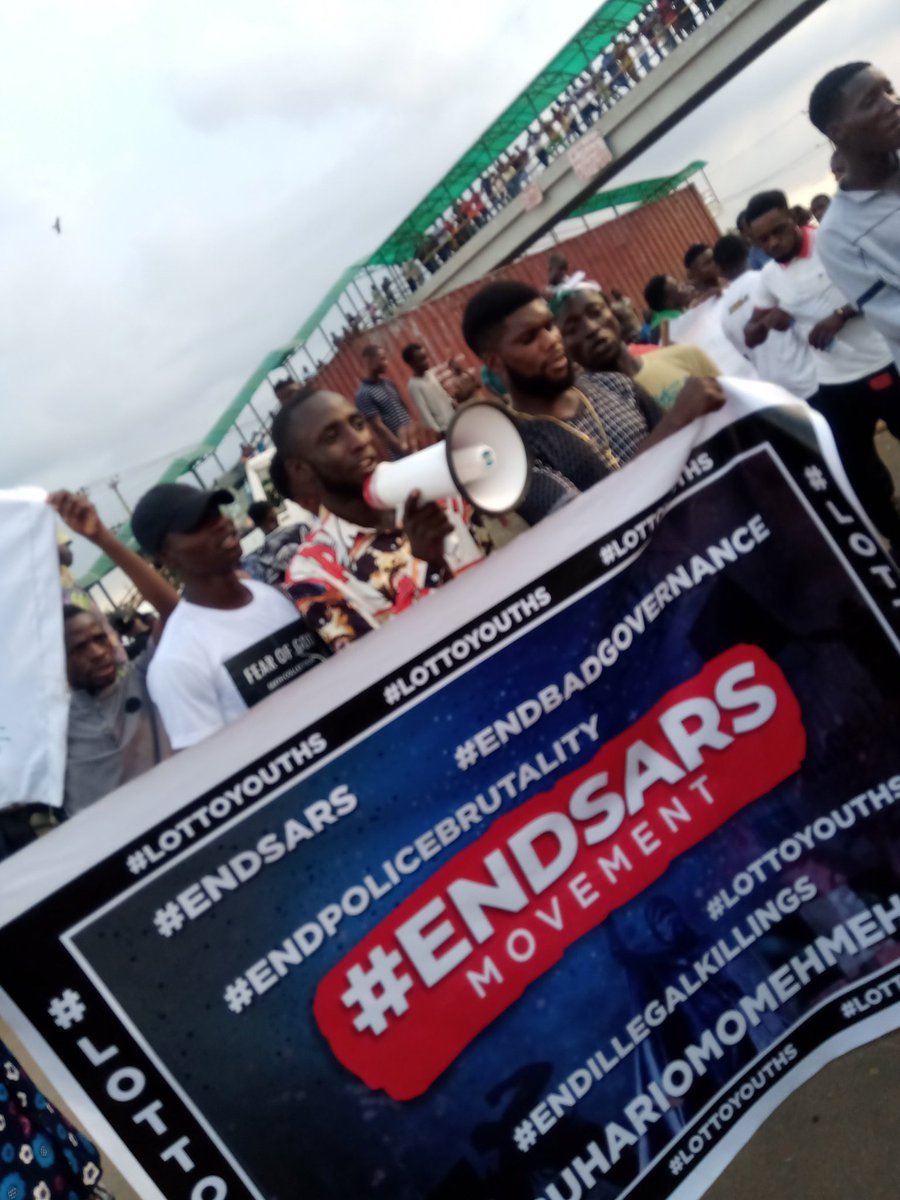 MoweTwitta's tweet photo. 20-10-2020 🕊️ 🕊️🕊️

#EndSARS 

📍Mowe, Ogun State,Nigeria 

#MoweIbafoXCommunity https://t.co/hnf3bi4kLb