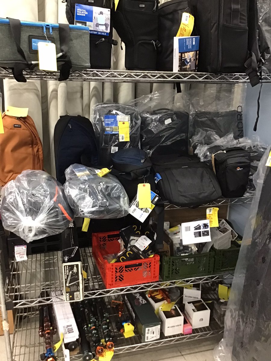 ginichi's tweet photo. 【中古品情報】
明日10月21日(水)1日限り
店頭ヤードにある中古スタンド類が表示価格から更に半額セールを行います‼️
お見逃しなく👀
店内の一部アウトレット品も半額です✨ https://t.co/GdEDZQqQc0