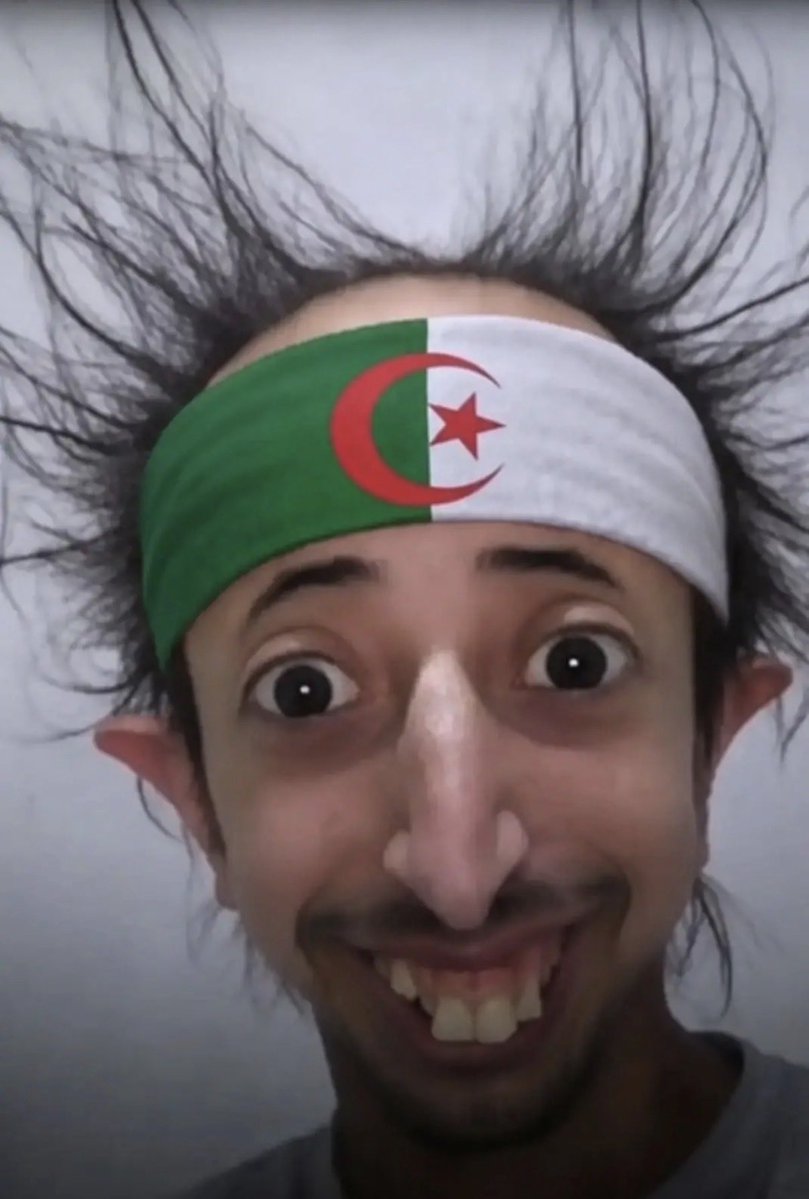MustaphaDat5m0's tweet photo. @AlgeriaGatePlus هذه ألبسة وحقائب مزورة يالكرغولي الحمار 🤦‍♂️ https://t.co/ZktwPkjVD7