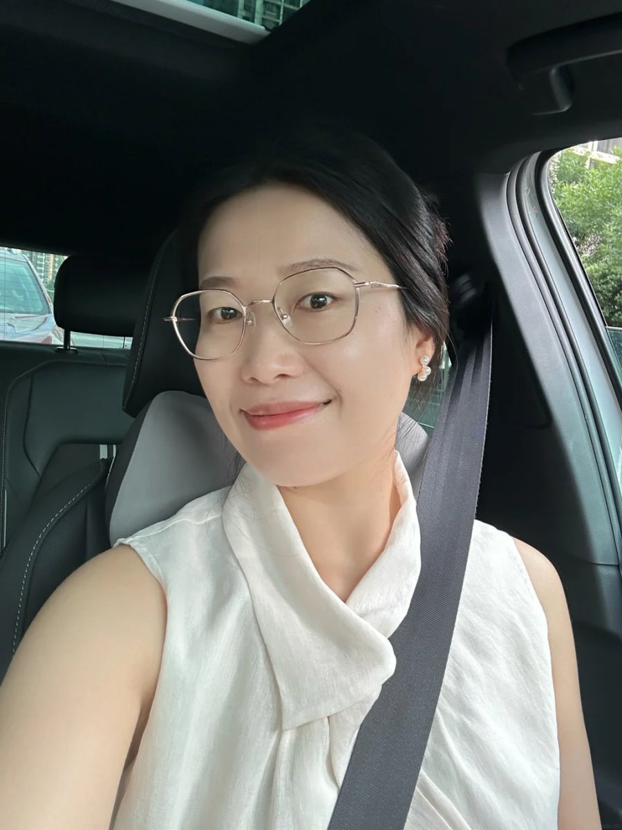vivid_love2's tweet photo. 不知不觉成了老阿姨，这份状态下的我，不知道还能不能获得龄男人欣赏...... https://t.co/BfC4cn7DBQ