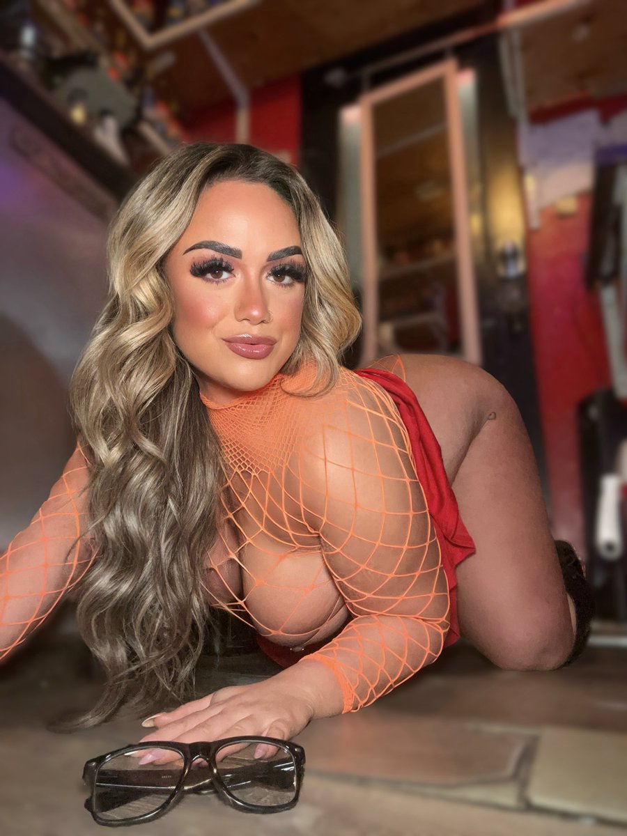 bombshellcel tweet picture