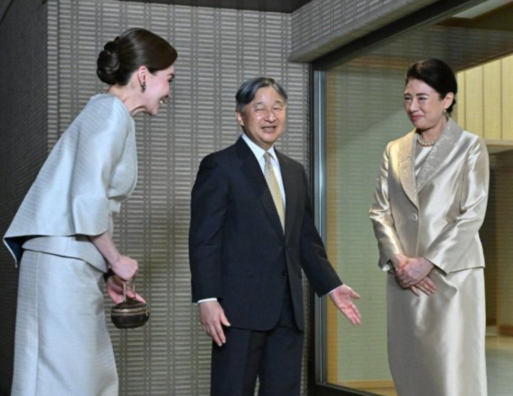 lilysuthida's tweet photo. queenSuthida in Japan  and Emperor Naruhito Empress Masako 💜 https://t.co/7bktMzo9tr