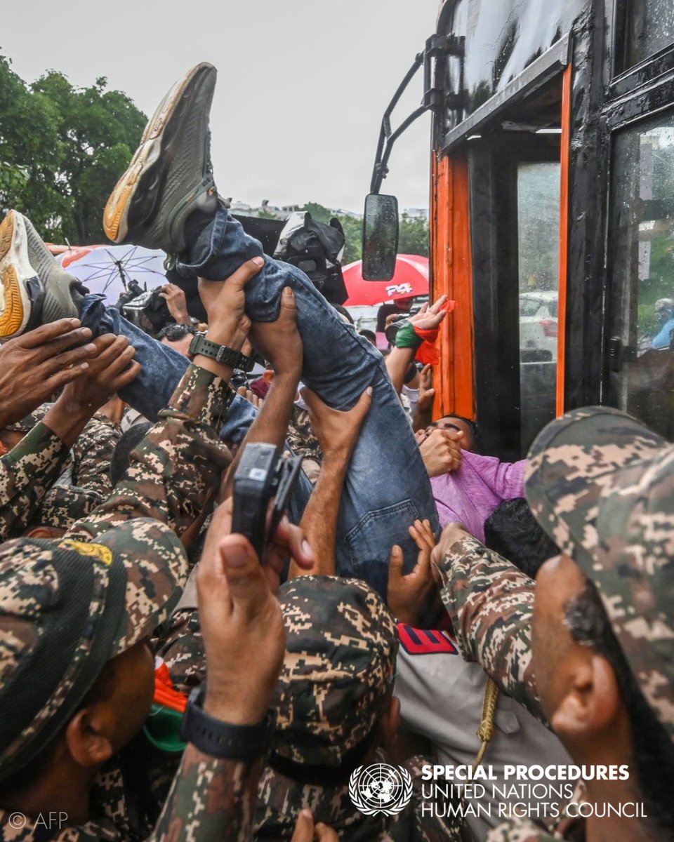 UN_SPExperts's tweet photo. #India: UN experts alarmed by heavy-handed police response to peaceful youth-led demonstrations. “Despite the non-violent nature of the assemblies, law enforcement has deployed force against unarmed students” 

https://t.co/2IWZzG8BFx https://t.co/6AYK9ny2T2