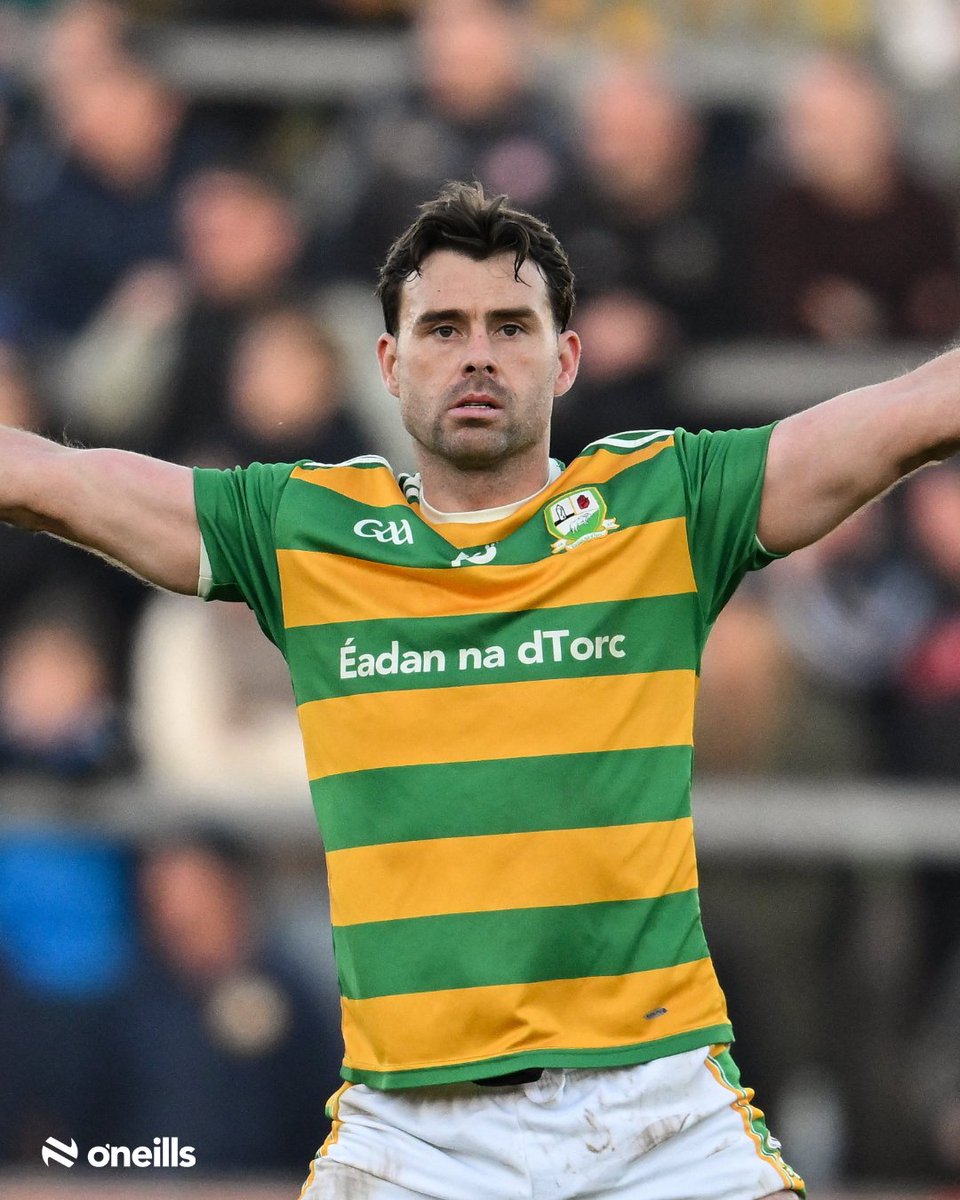 ONeills1918's tweet photo. A Lifeline from McCurry π―πΈ
Late drama in Tyrone as McCurry produces a moment of magic to keep Edendorkβs title hopes alive π₯
#GAA #Tyrone #Edendork #ClubChampionship #ONeills https://t.co/6vyyHhyDta