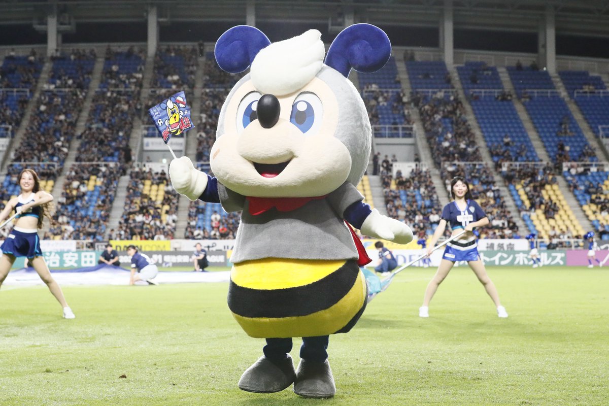 AvispaF's tweet photo. 10/21（水）G大阪戦    
【#スビーくん スケジュール】

🕓16:00～イベント広場 おかし配布
🕔17:00～選手バスお出迎え  
🕔17:10～スタメンボード お手伝い  
🕖19:00～選手とピッチ入場
HT～場内1周おさんぽ           
試合後～場内1周おさんぽ
        
（急遽おさんぽは中止・変更・追加になる場合もございます）

明日は「ハロウィンナイト」開催🎃👻
https://t.co/StPUABlWvb

#アビスパ福岡