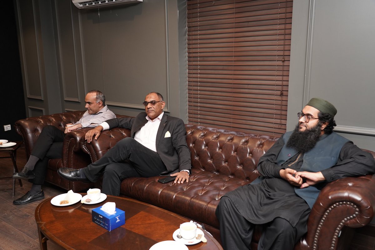 UMT_Alumni's tweet photo. Tea with the Dean | HSM
OAR-UMT hosted Tea with the Dean for Dr. Hasan Murad School of Management (HSM) alumni on 16 October, fostering meaningful conversations, reconnecting alumni, and strengthening community bonds.
#UMT #HSM #TeaWithTheDean https://t.co/GIOFC6wiCB