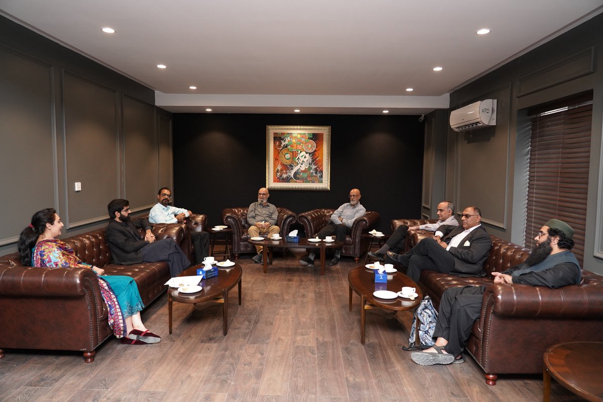 UMT_Alumni's tweet photo. Tea with the Dean | HSM
OAR-UMT hosted Tea with the Dean for Dr. Hasan Murad School of Management (HSM) alumni on 16 October, fostering meaningful conversations, reconnecting alumni, and strengthening community bonds.
#UMT #HSM #TeaWithTheDean https://t.co/GIOFC6wiCB