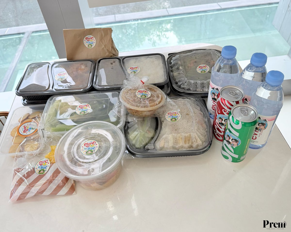 PremSpace_THFC's tweet photo. 💌 20.10.2026
Shooting #PlanBtoU 🏡🧡

PLAN B TO U Q2

Food Support for PREM @Prem_space #prem_space
⸝⸝⋆ #เปรมเปรมทานข้าวกันครับ — (😼🍽) *.ﾟ♡

ขอขอบคุณแฟน ๆ ทุกคนสำหรับฟู้ดซัพพอร์ต 🍱✨ และความรักความห่วงใยที่ส่งมาให้เปรมเปรมแจ้มเปาจิ๋วในระหว่างการถ่ายทำซีรีส์ Plan B to U จากศัตรูสู่ที่รัก นะครับ 🩵

Special thanks 🙏🏻 :
@yocacres
@Samantha46982
@TrendForBP_TW