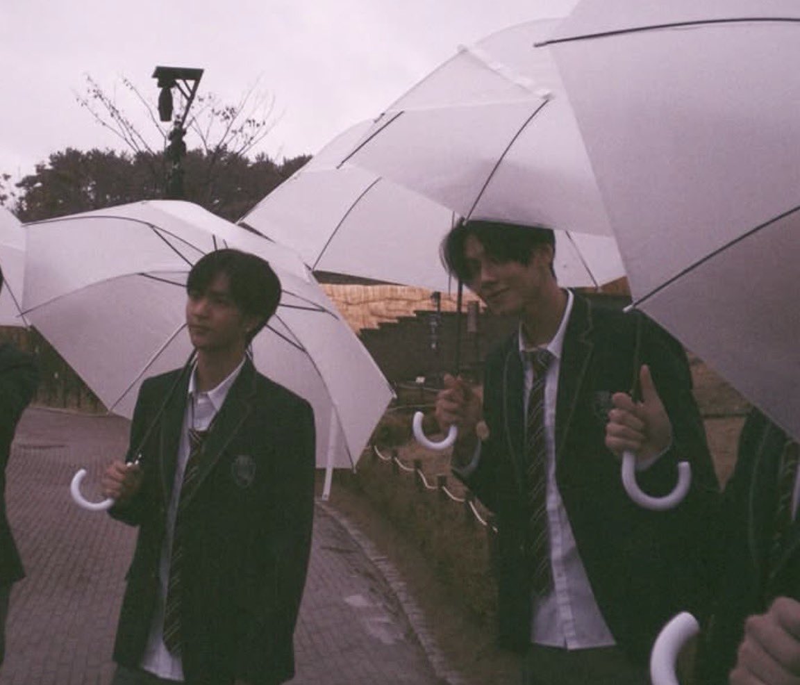 mumumay_'s tweet photo. Secret Love https://t.co/geqaVC9fg0