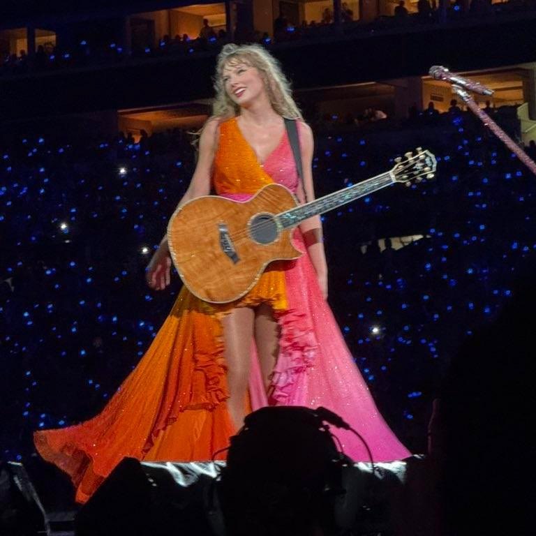 throwbackgaylor's tweet photo. two years ago today, taylor debuted the lesbian surprise song dress during eras miami n3

“got a new dress just for you. thank you for noticing”

october 20, 2024 https://t.co/g6kl19mA5e