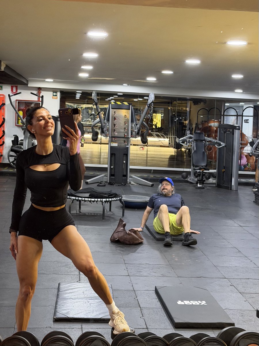 ale_cedraro's tweet photo. Some people see motivation.

Some people get offended.

I’m just showing the work 🫡 https://t.co/oCfDd1qDK8