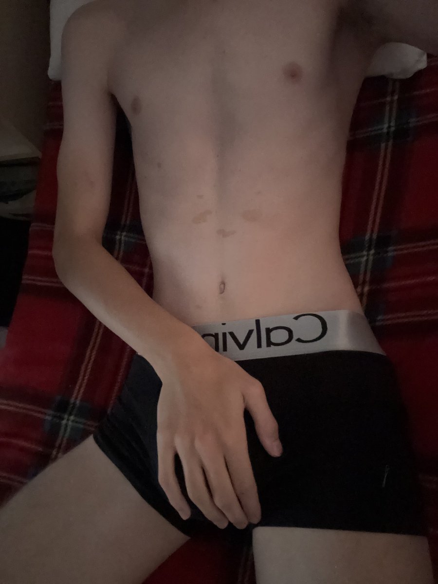 aksikixjf's tweet photo. A lot of people liked this photo last time. If that happens again, I'll post some very risqué photos.😈

#Hude #Body #Gay #MLM #XXX #Naked #Porno https://t.co/3vVbLj55lU