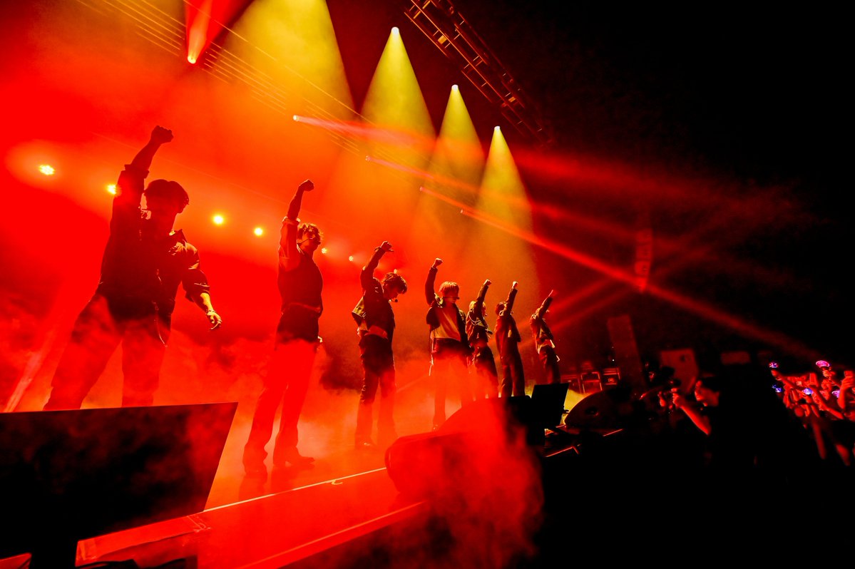 CUBE_PTG's tweet photo. [📸] @ PENTAGON 10th Anniversary Tour <101010> in Japan

[Osaka]
📅 2026.10.01
📍Zepp Namba

[Tokyo]
📅 2026.10.03
📍Zepp DiverCity

🔗 https://t.co/dUZK1aJrWO

#펜타곤 #PENTAGON 
#PENTAGON_101010
#PENTAGON_10th_Anniversary https://t.co/osIofbW5n9