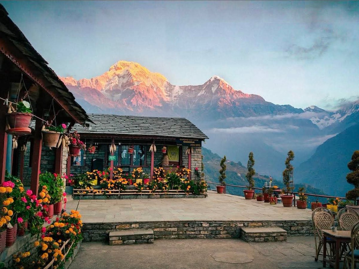 parasmagartrek's tweet photo. Slept in village, woke up to Annapurna view, and Forgot the city entirely. https://t.co/sSCKpArSlV