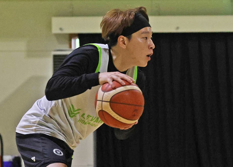 doshinsports's tweet photo. レバンガ今季初３連勝狙う
佐賀戦でスリー４本決めた道産子・菊地広人
「コンディションはどんどん上がっている」 
| 道新スポーツ
https://t.co/vNJj3XQpsl @doshinsportsより #levanga https://t.co/TbS9zMFxeD