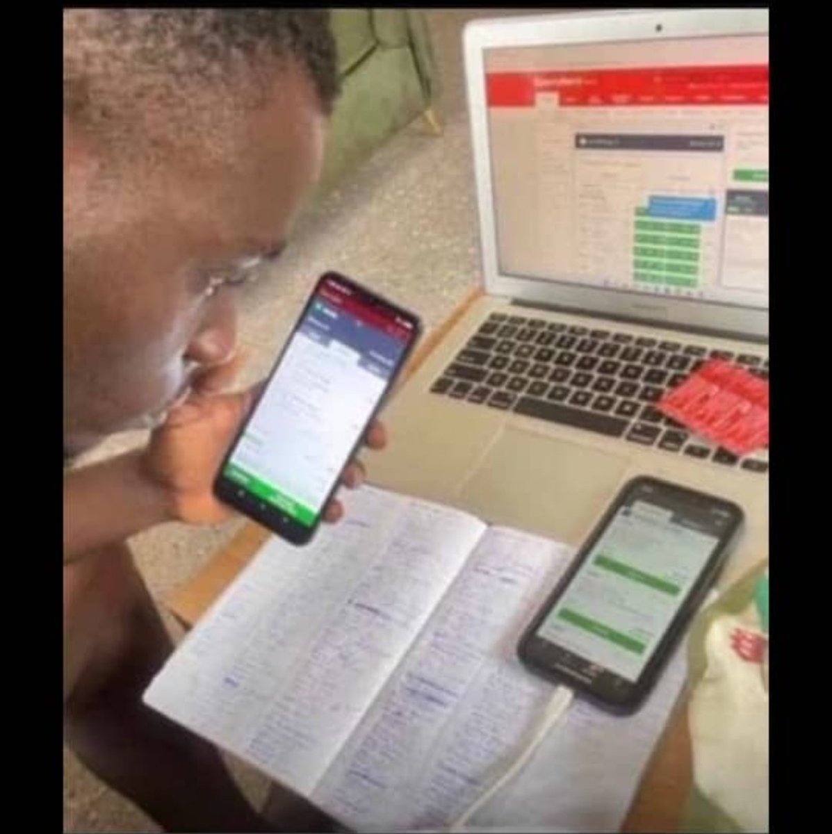 Citizens1Beo's tweet photo. Working tirelessly to make sure me and my followers hit millions of naria's before the end of this month
                In Jah I pray https://t.co/SlOJBnw0Ce
