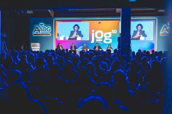 FSustentable's tweet photo. La AOG Patagonia puso el foco en el potencial de Vaca Muerta y su proyección a futuro
https://t.co/FvdYroTajn https://t.co/JDAqnlydJh