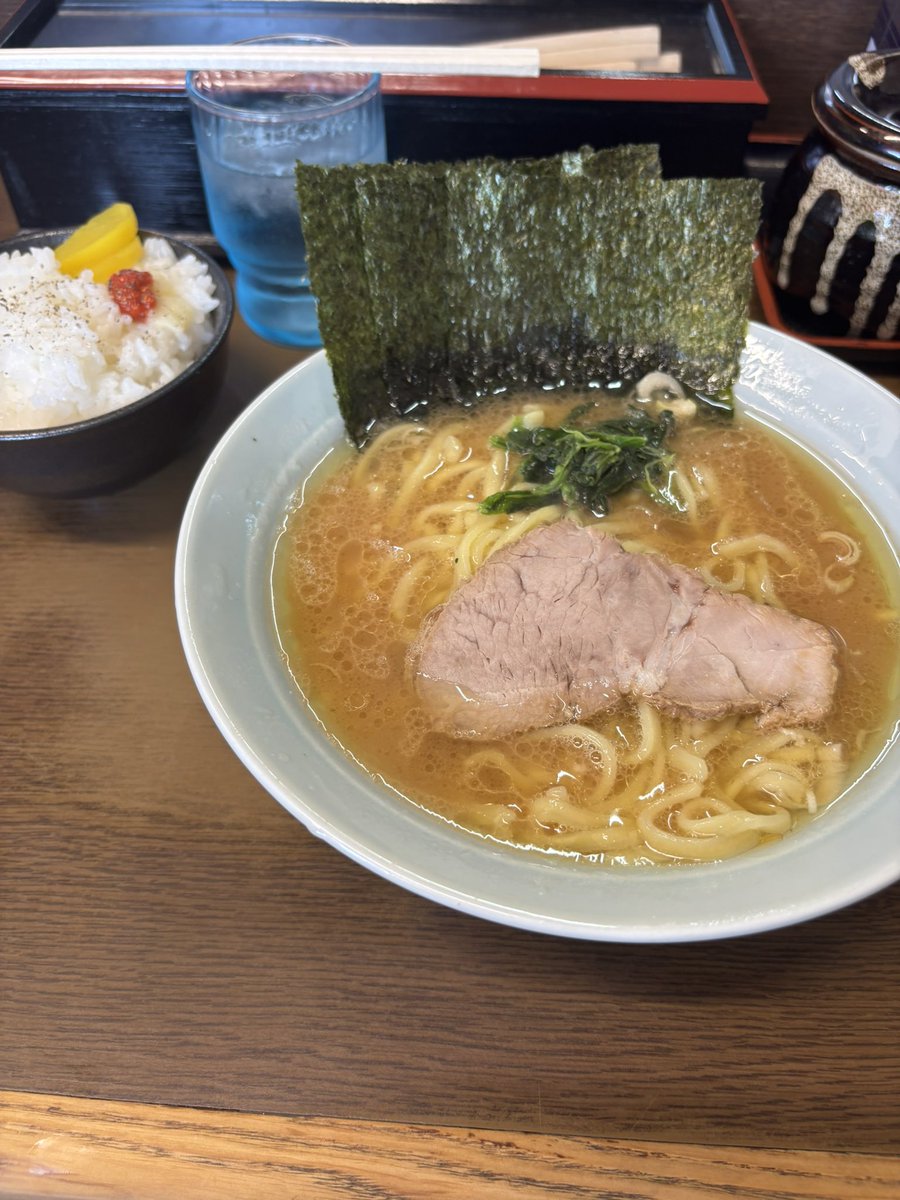 nyantoku1's tweet photo. 前を通ったら空いていたので久々にチェックイン🍜
#寿々㐂家 https://t.co/Hy8ShdajoV