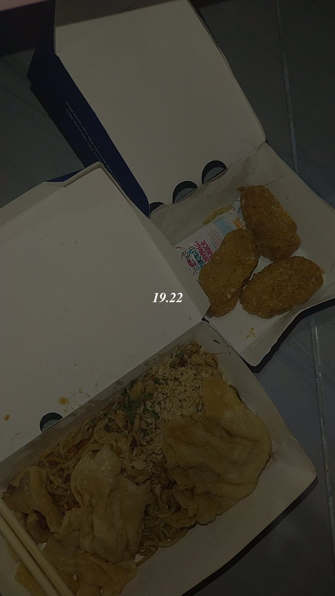ziaadyl's tweet photo. terakhir makan gacoan kayanya bulan kemarin dan gak se pedes itu, skrng mesen lvl 2 rasanya PEDESSS BGTTT https://t.co/UzndHc5LZV
