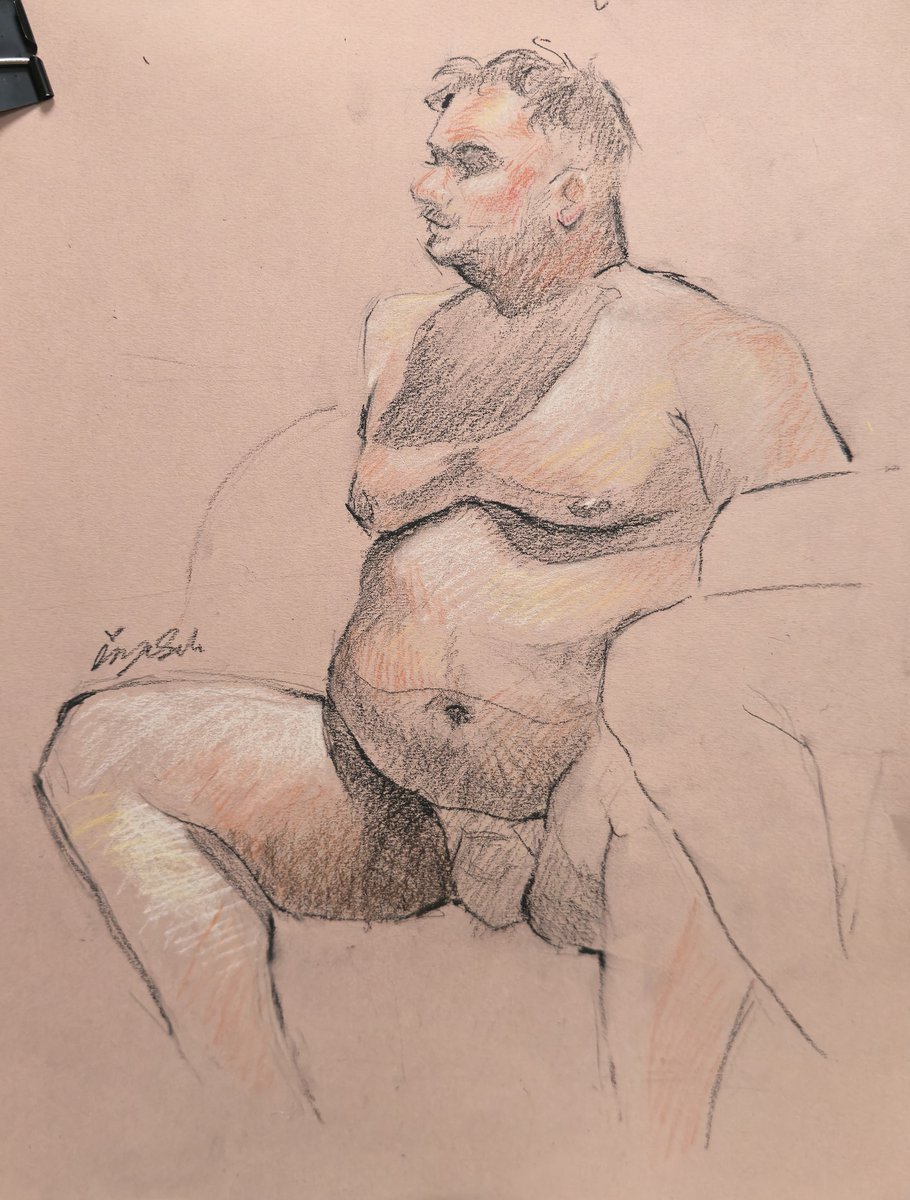 baremodelbear's tweet photo. Sketch by diyadsaha on ig https://t.co/16yyyaDeB2