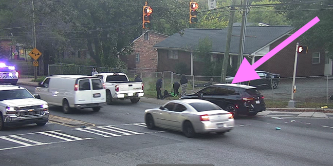 Clt_TrafficGuy's tweet photo. ⚠️Sugar Creek Rd NB at Hidden Valley Rd...
a pedestrian has been hit by a vehicle. https://t.co/Ik88kYMQ5L