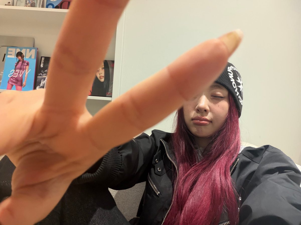 yvesupport's tweet photo. Yves via b+POP
“Goofy photo”
“Goofy photo 2” https://t.co/qjkDQO4NnK