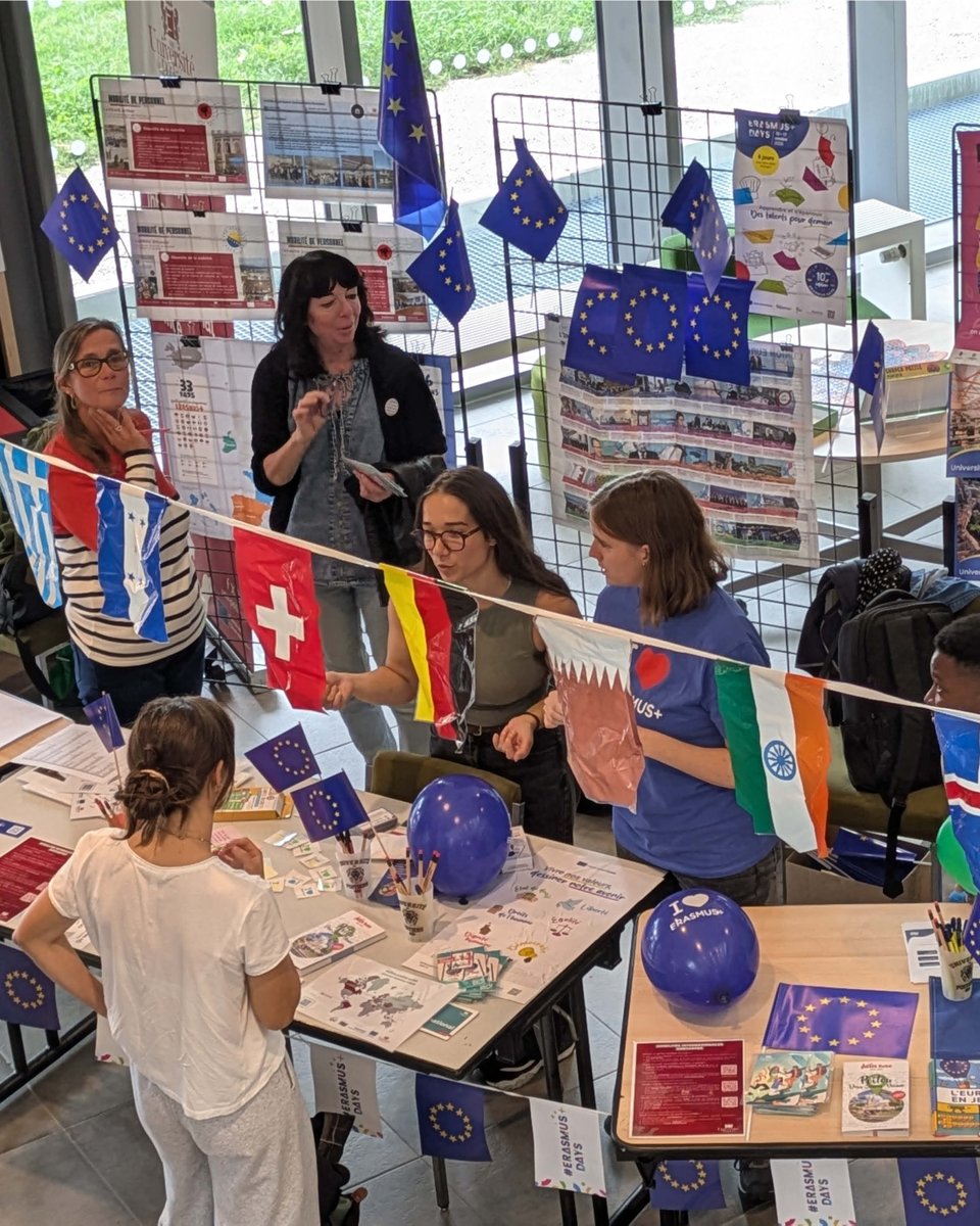 ErasmusplusFR's tweet photo. Les #ErasmusDays 2026, c’était : 
⭐+ de 10 900 évènements dans 55 pays,
⭐+ de 2 000 évènements en France
⭐Une 10ème édition sur le thème des compétences #UnionOfSkills
🫶 Merci et bravo à toutes celles et ceux qui ont organisé des événements et partagé leurs expériences ! https://t.co/1Lnet2nsAn