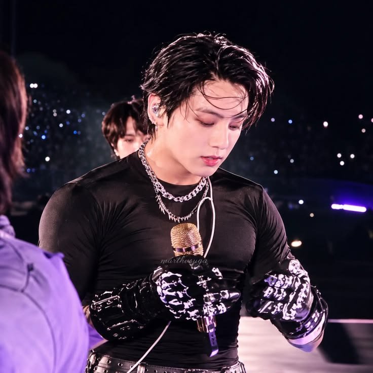 97STARRYKOO's tweet photo. https://t.co/NszqjQpBUZ