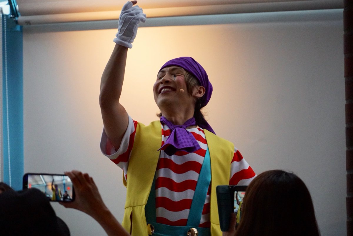 love1piece32's tweet photo. マネして遊んでた…
というかバカにしてた？笑
#USJファン #USJワンピース 
#サンレス https://t.co/xvZnY4c6sC