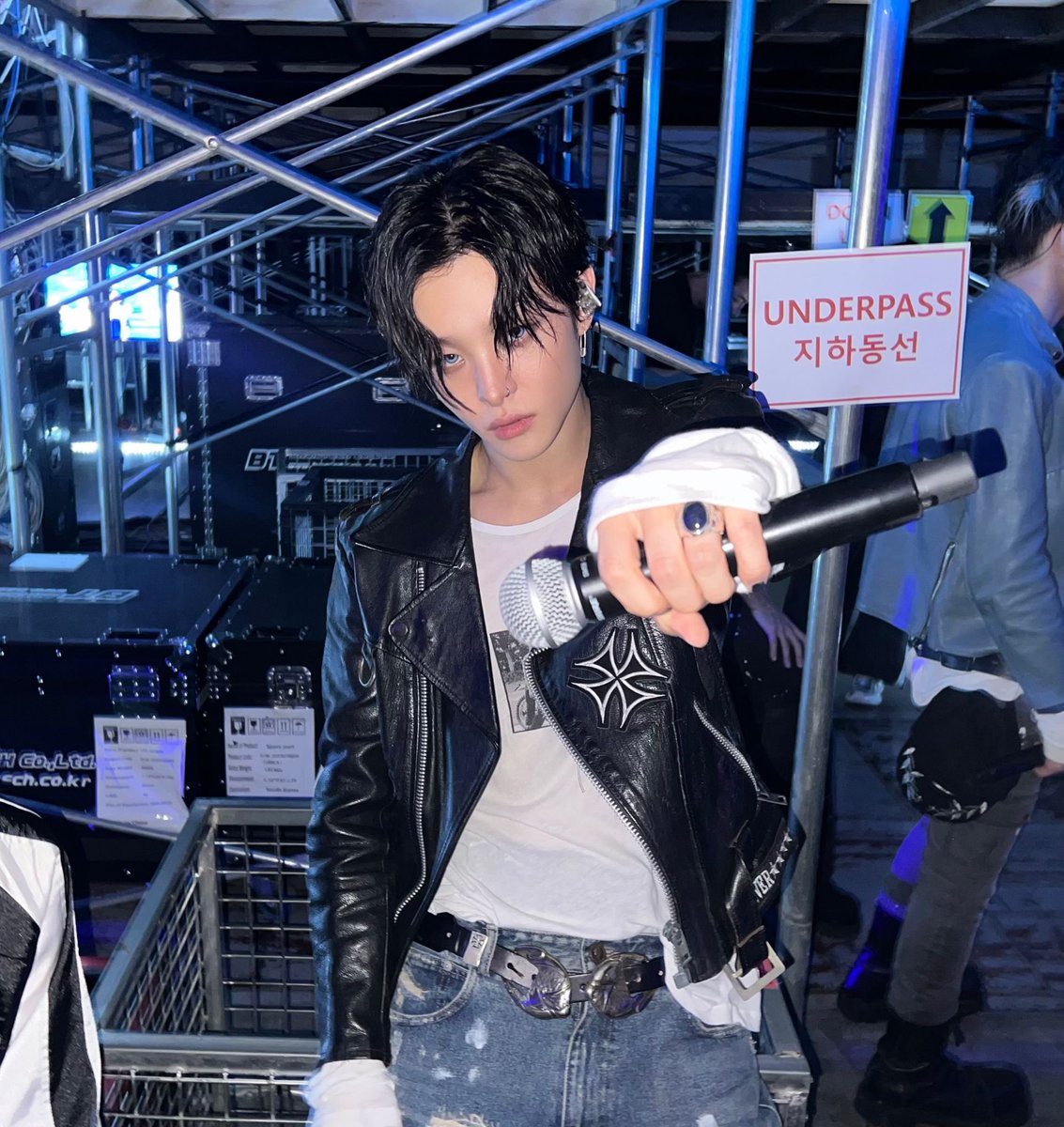 Jlhooen's tweet photo. <NOL Festival> You guys had a blast, huh...? I finally figured out exactly why the festival's name is 'Nol'. Thanks to you all, I had a blast too. Teume is the best. I hope all my performances are like this. https://t.co/XODTSodvz4