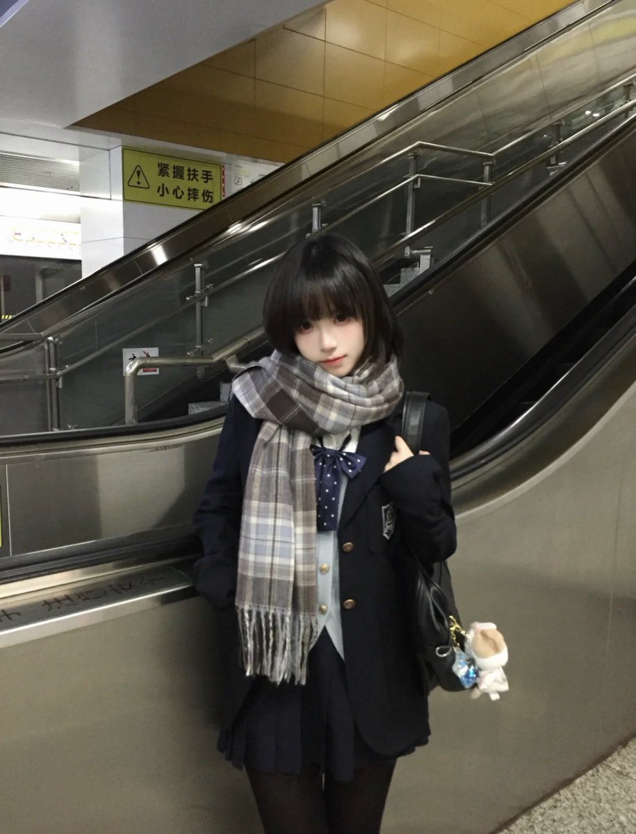 Dwwgpom's tweet photo. 今天的���庆好冷 https://t.co/fu56uYv9Yo