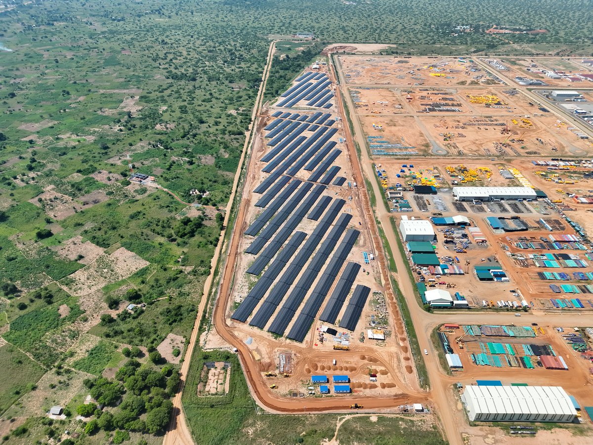 TotalEnergiesUG's tweet photo. At the #TilengaProject, electricity imported from Uganda's hydropower-based national grid will be complemented by a 15 MWp solar plant, which is currently Ready for Start Up in Buliisa District. Together, these energy sources will help reduce emissions, optimise energy use, and lower the project's overall carbon footprint, demonstrating how performance and sustainability can go hand in hand.

#REC26Expo #CreatingSharedValue