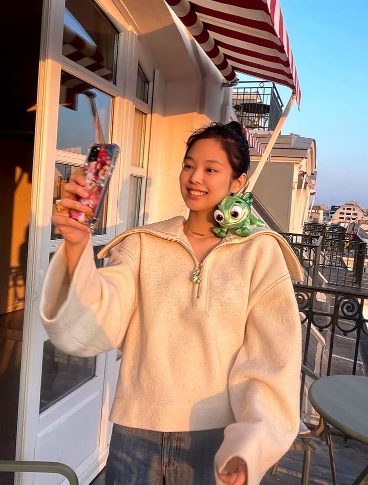 niniprotectors's tweet photo. #JENNIE'S FAVORITE CHILDHOOD MOVIES ARE "ALADDIN," "TOY STORY," AND "TANGLED."" https://t.co/V0Hd1FAqKn